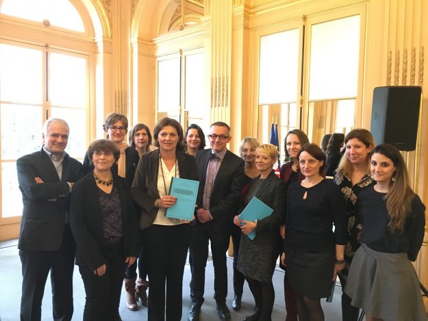 Avocats lors remise rapport groupe prejudice